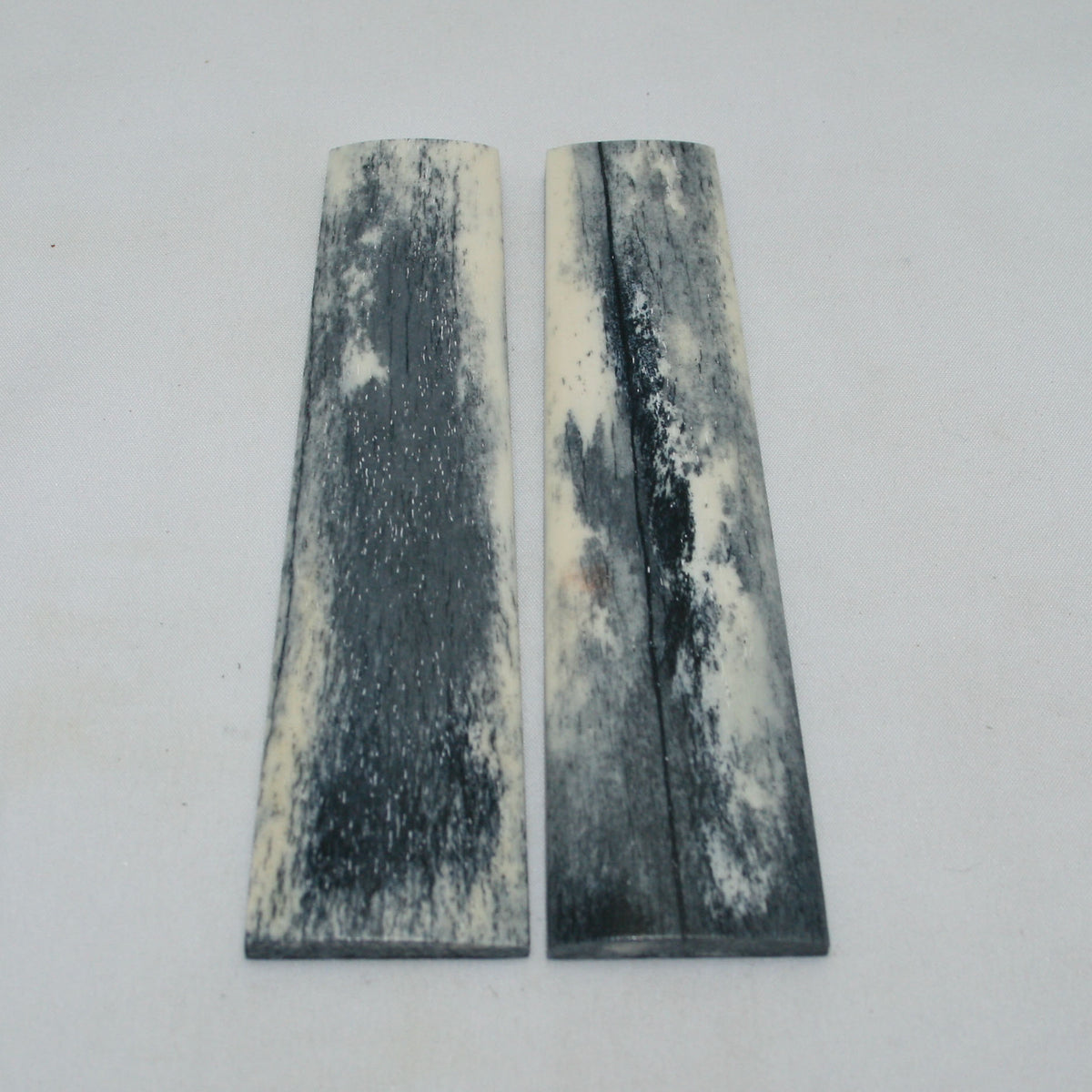 NB103NAM70 Giraffe Bone Scales