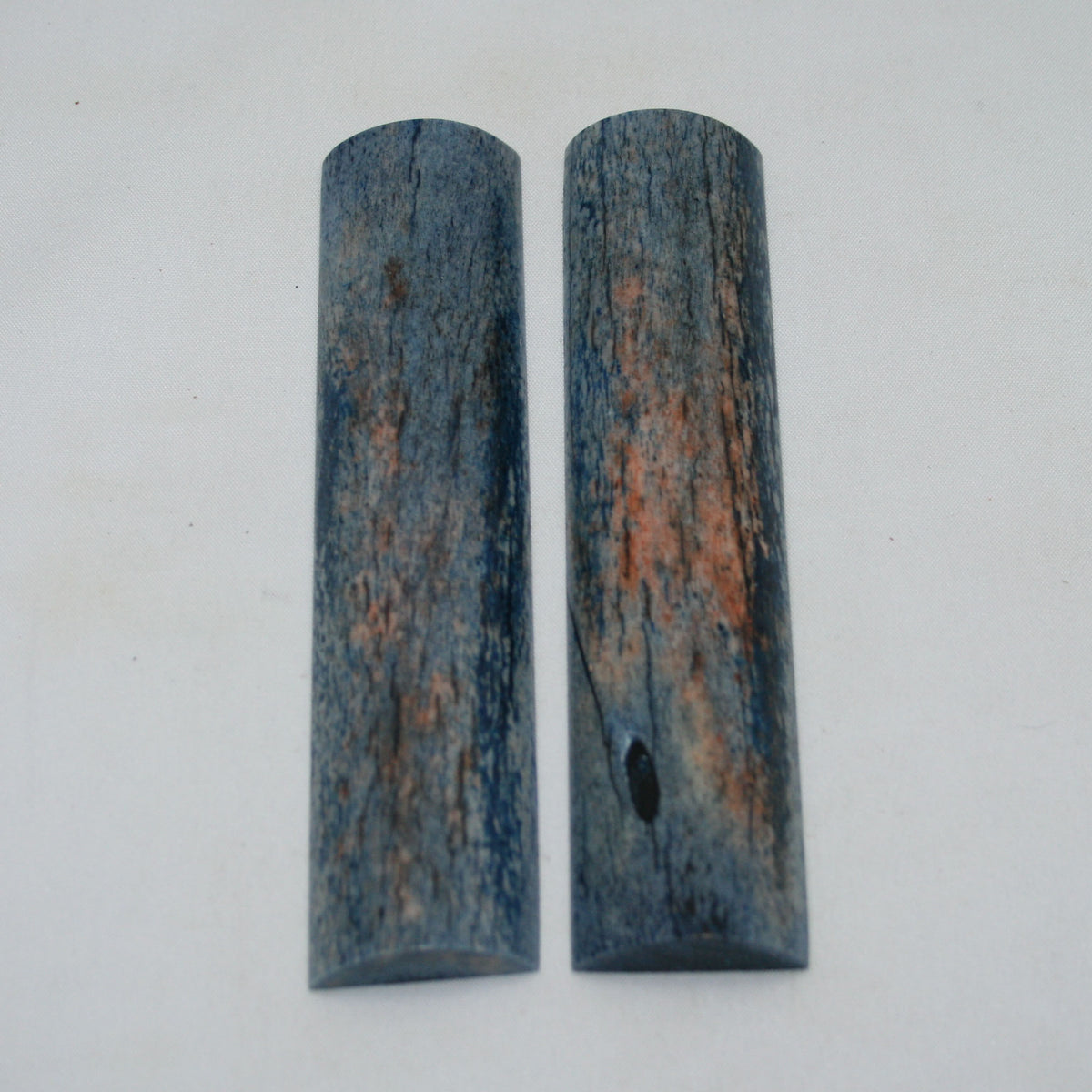 NB103NAM92 Giraffe Bone Scales