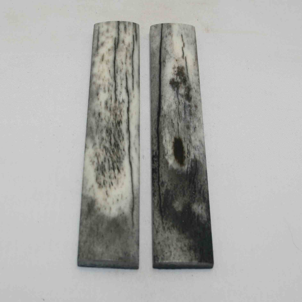 NB103NA145 Giraffe Bone Scales Size: 5.39" x 1.03" x 0.38" inch