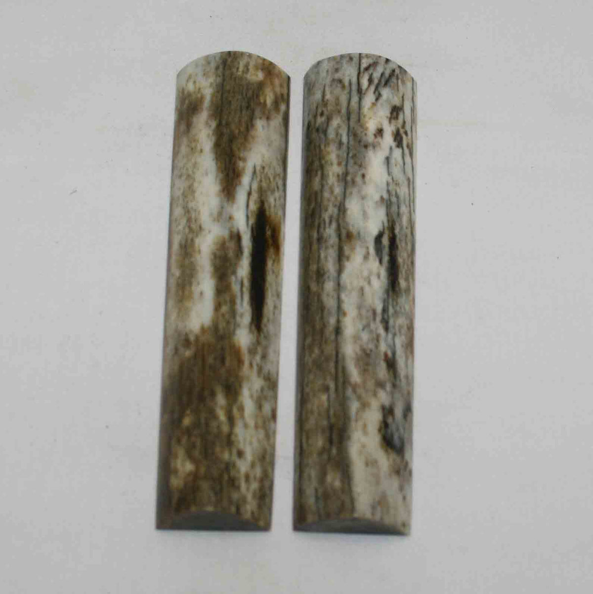 NB103NA195 Giraffe Bone Scales Size: 5.25" x 1.12" x 0.41" inch