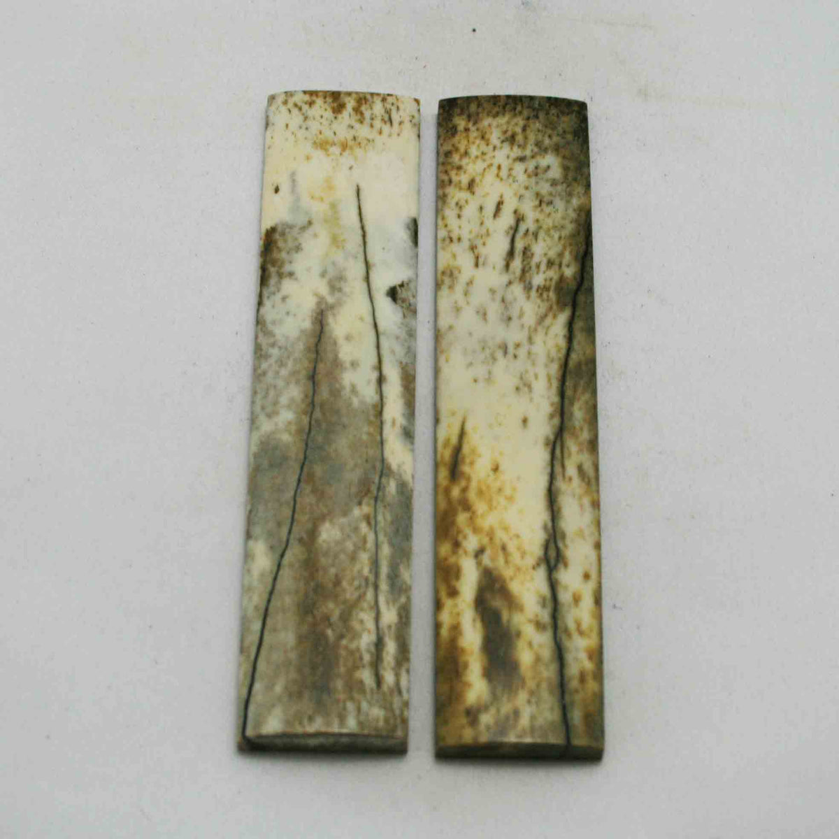 NB103NA210 Giraffe Bone Scales Size: 5.49" x 1.14" x 0.27" inch
