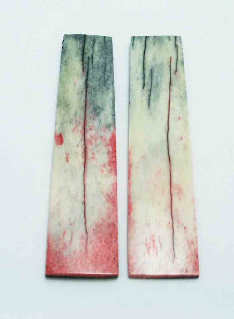 NB104AY18  Giraffe Bone Scales