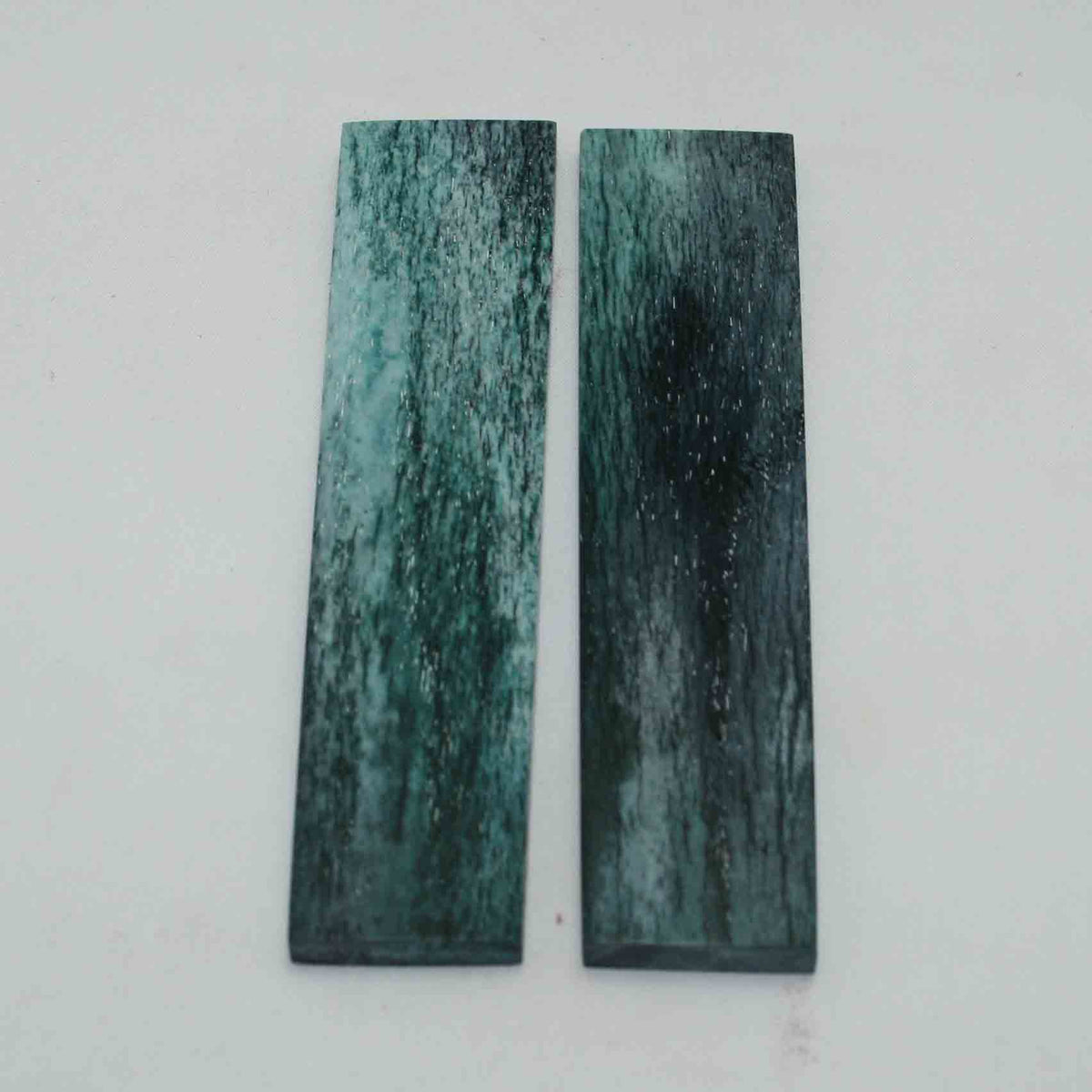 NB104GS104 Giraffe Bone Scales