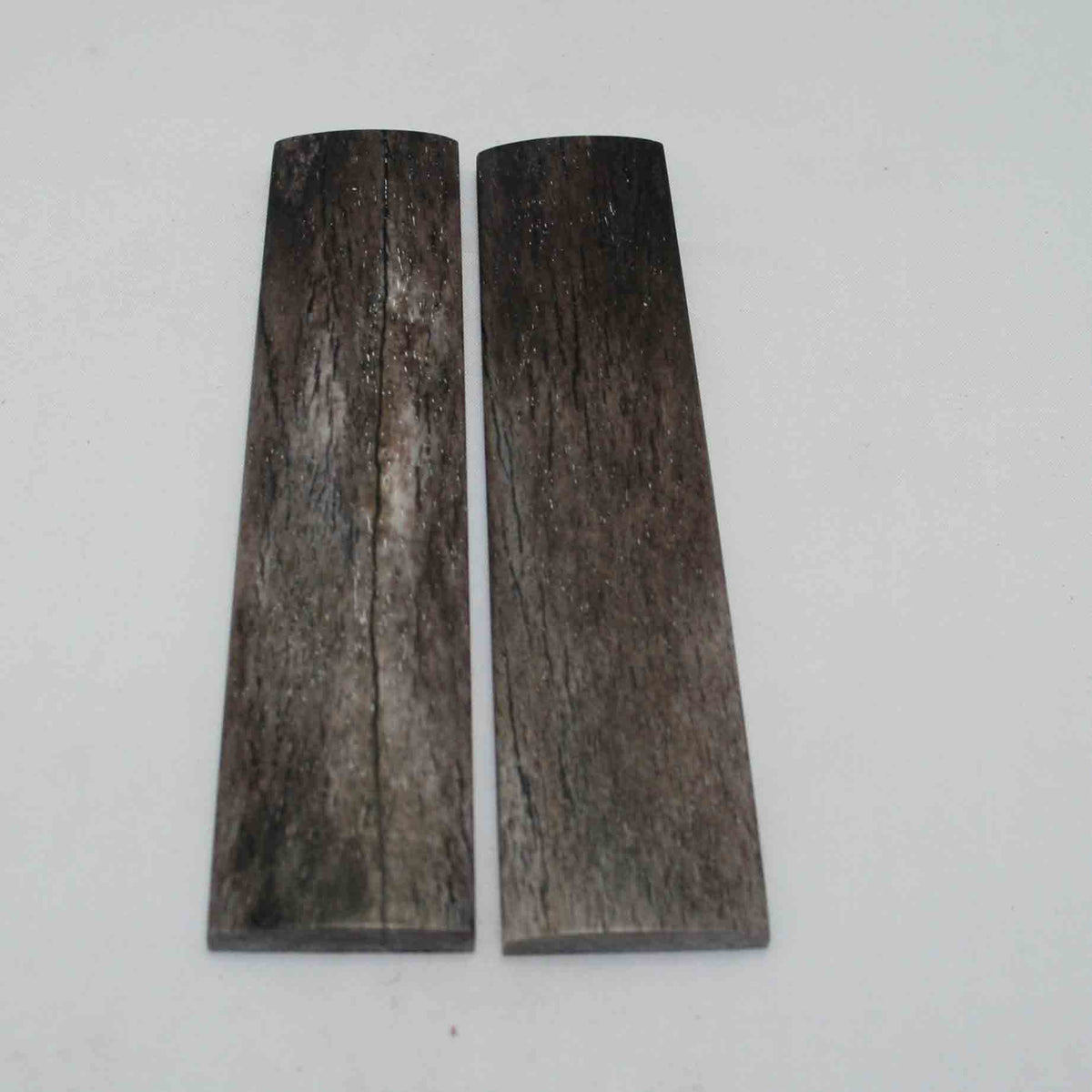 NB104GS106 Giraffe Bone Scales