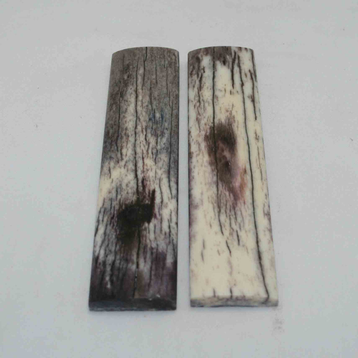 NB104GS127 Giraffe Bone Scales