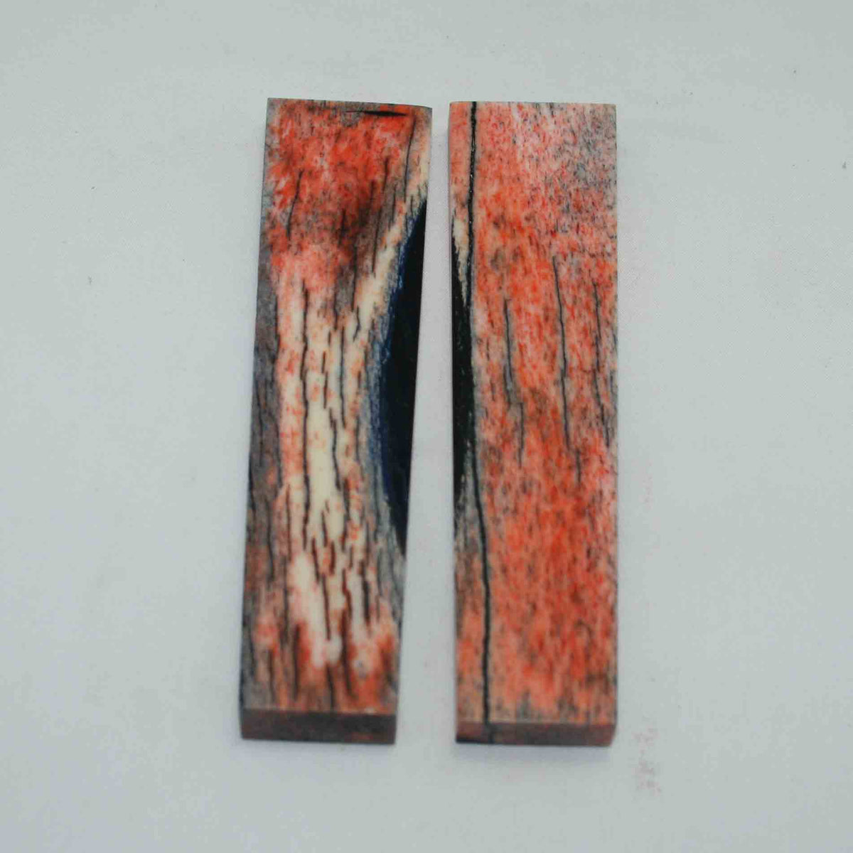 NB104GS143 Giraffe Bone Scales