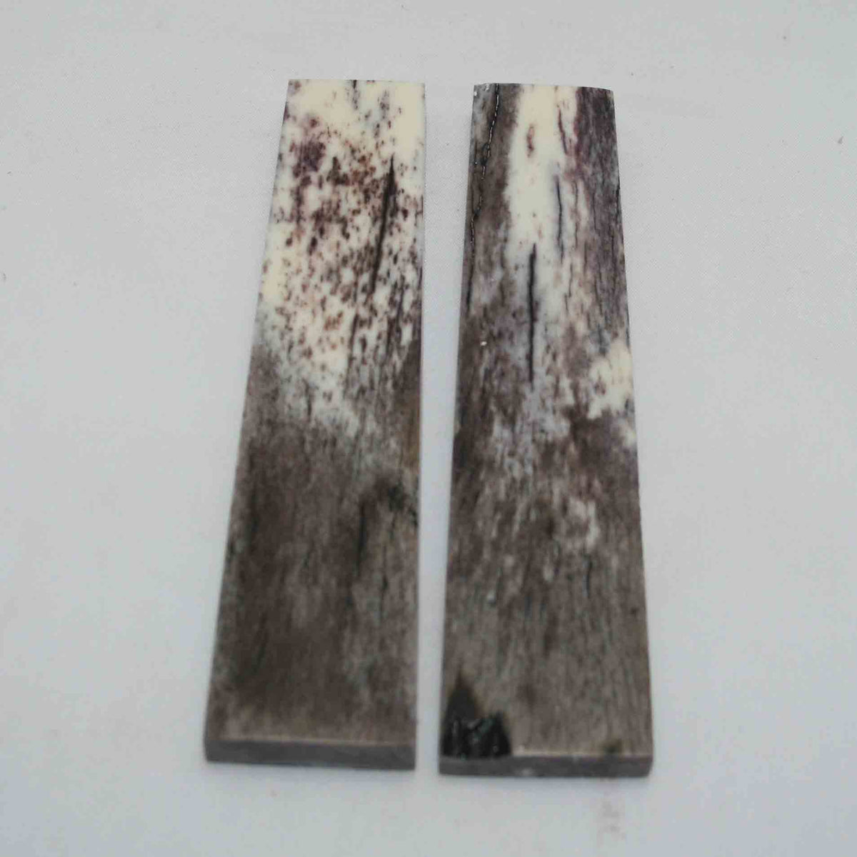 NB104GS150 Giraffe Bone Scales