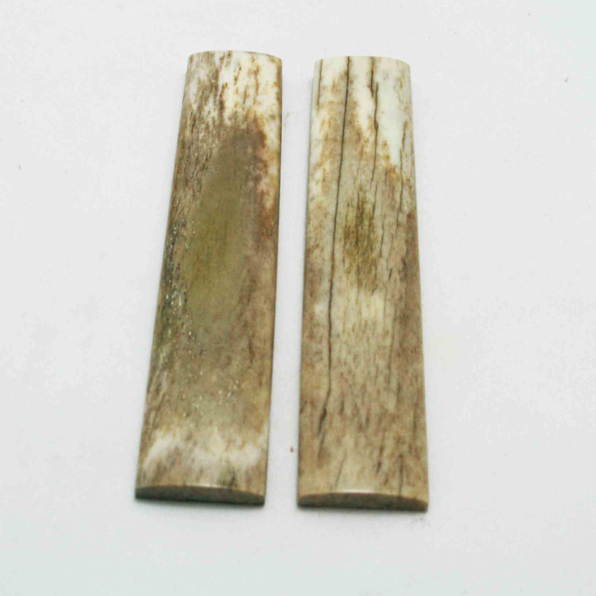 NB104GS151 Giraffe Bone Scales