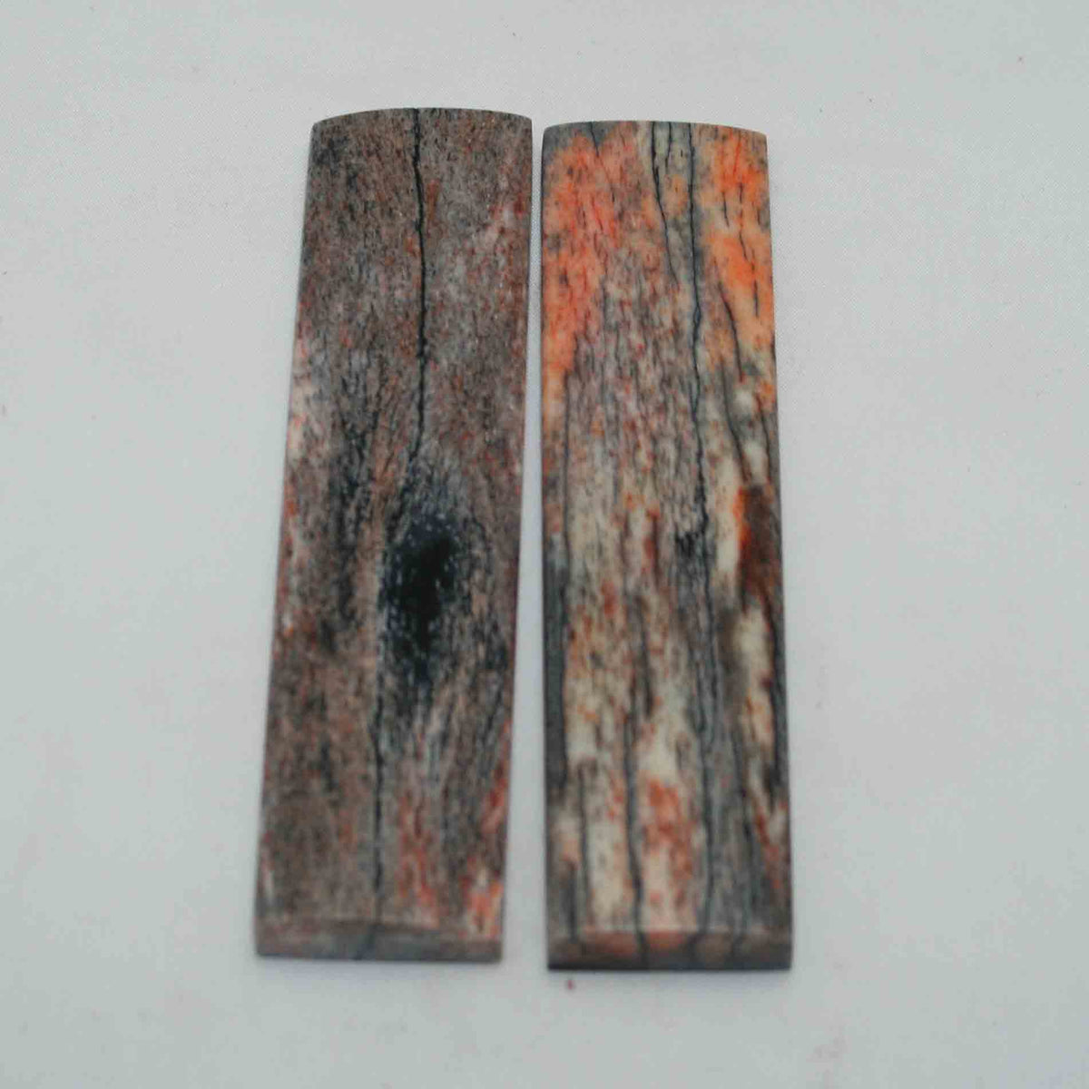 NB104GS153 Giraffe Bone Scales