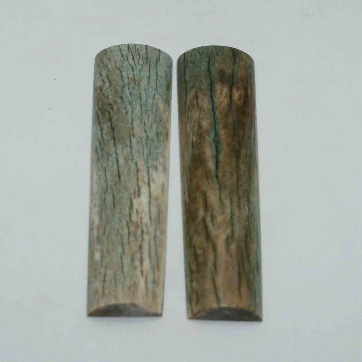 NB104GS16 Giraffe Bone Scales