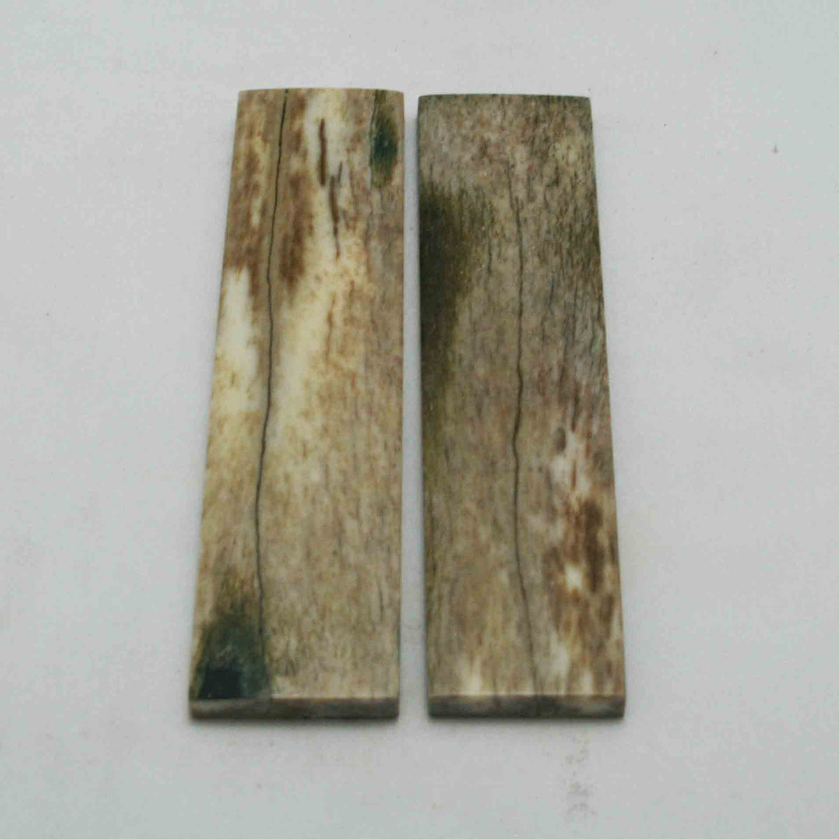 NB104GS171 Giraffe Bone Scales