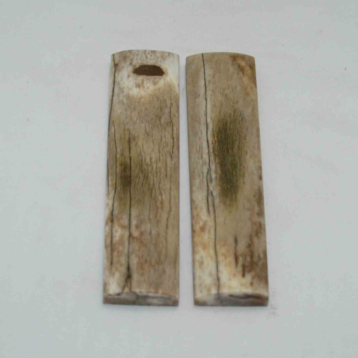 NB104GS189 Giraffe Bone Scales