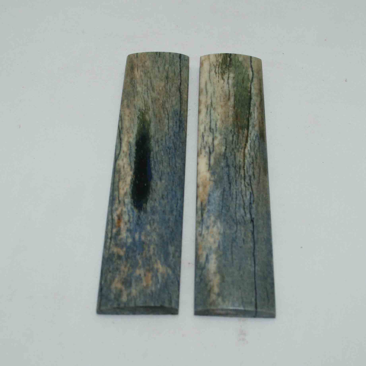 NB104GS197 Giraffe Bone Scales