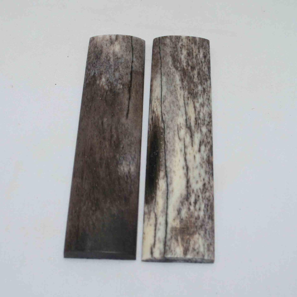 NB104GS24 Giraffe Bone Scales