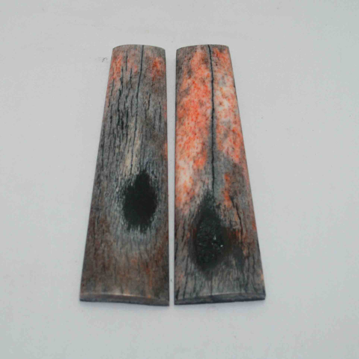 NB104GS39 Giraffe Bone Scales