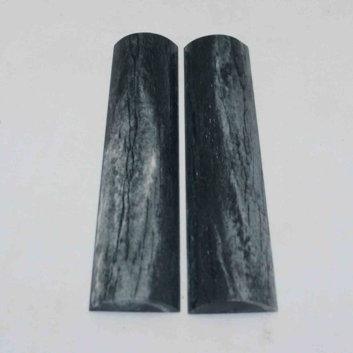 NB104GS51 Giraffe Bone Scales