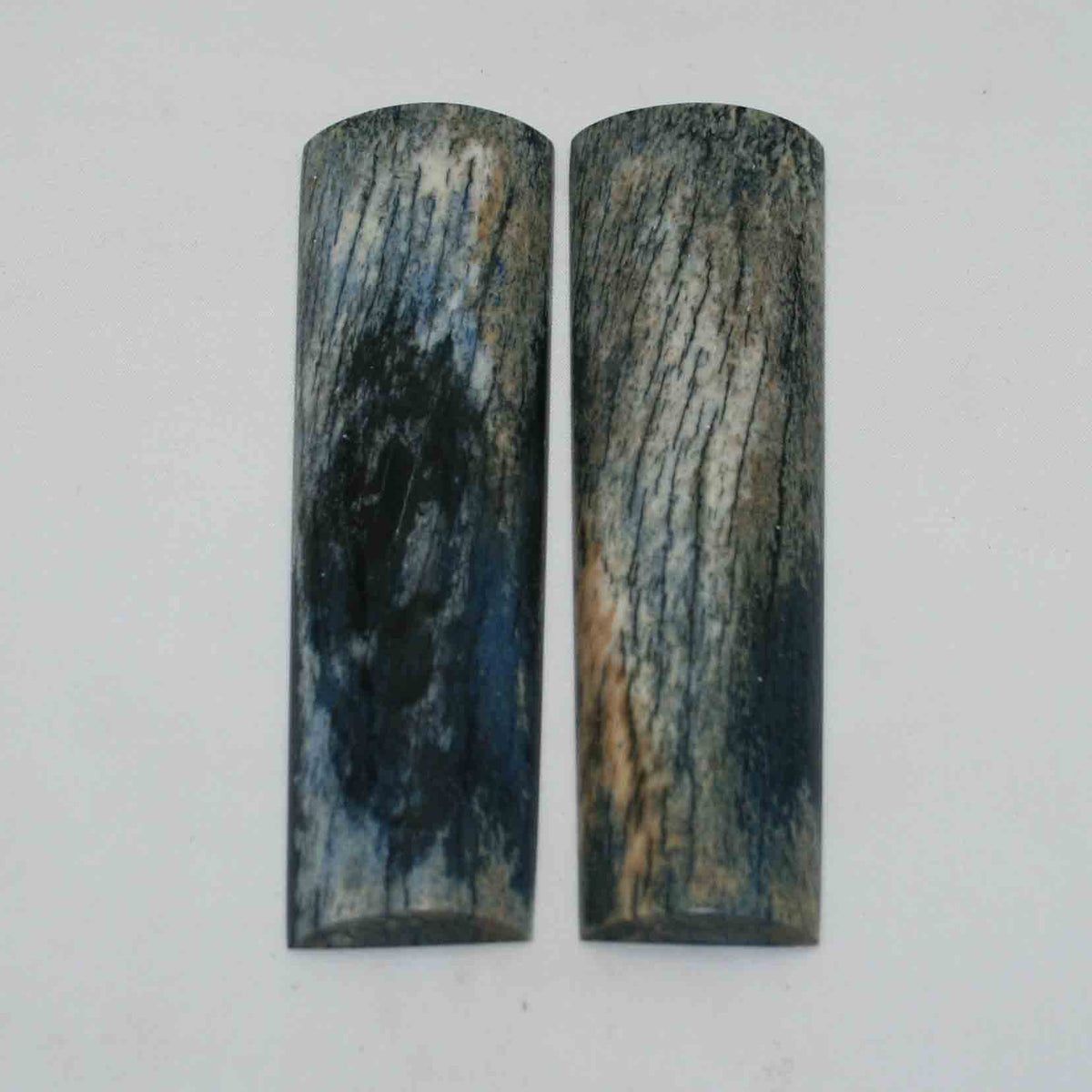 NB104GS52 Giraffe Bone Scales