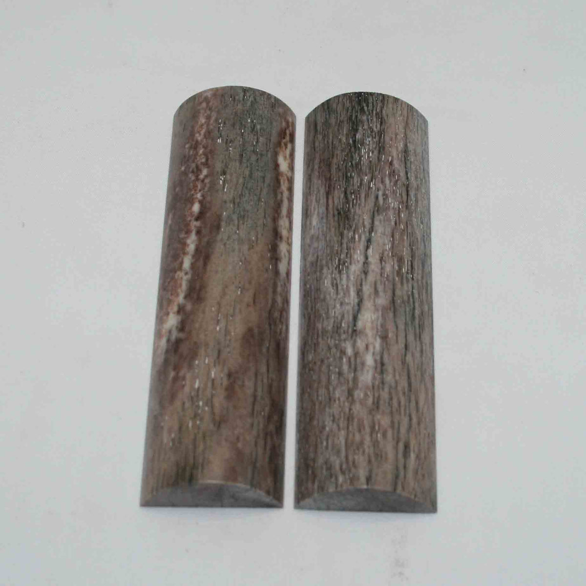 NB104GS57 Giraffe Bone Scales