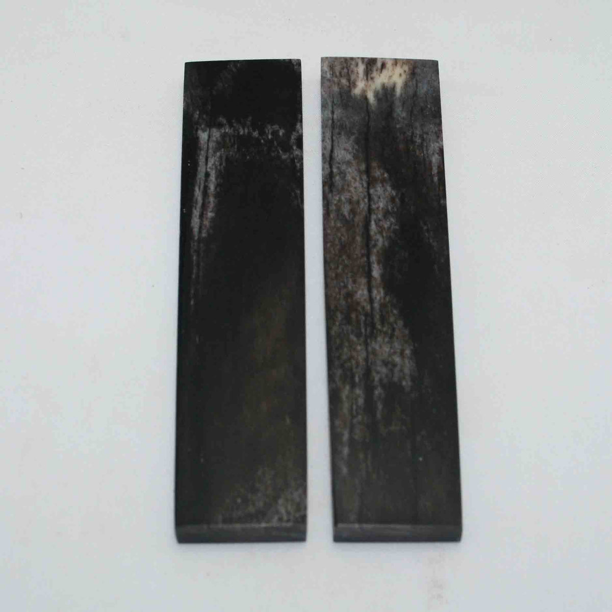 NB104GS79 Giraffe Bone Scales