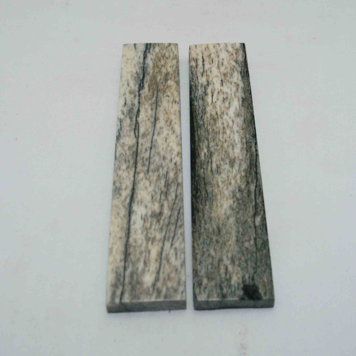 NB104GS90 Giraffe Bone Scales