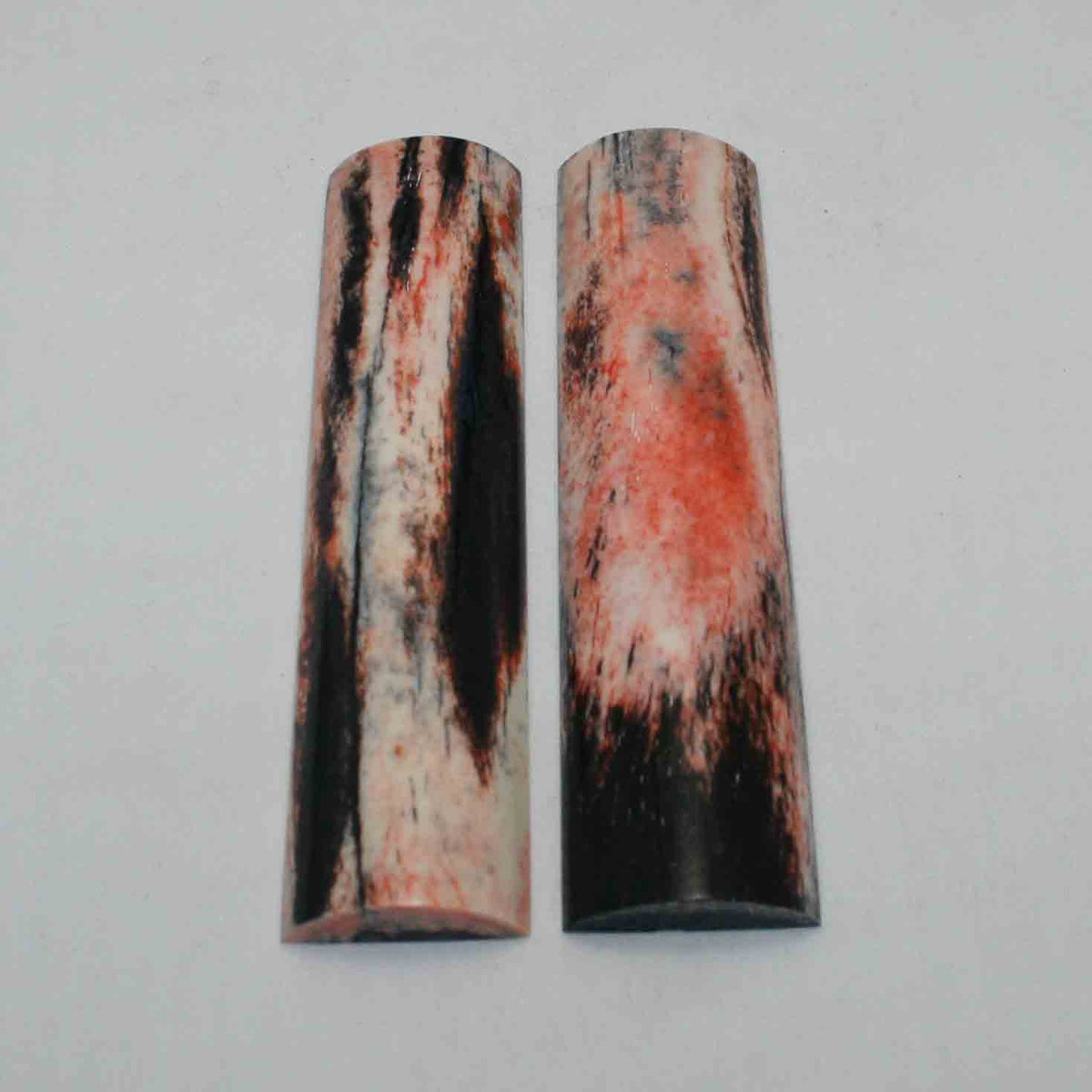 NB104JS18 Giraffe Bone Scales