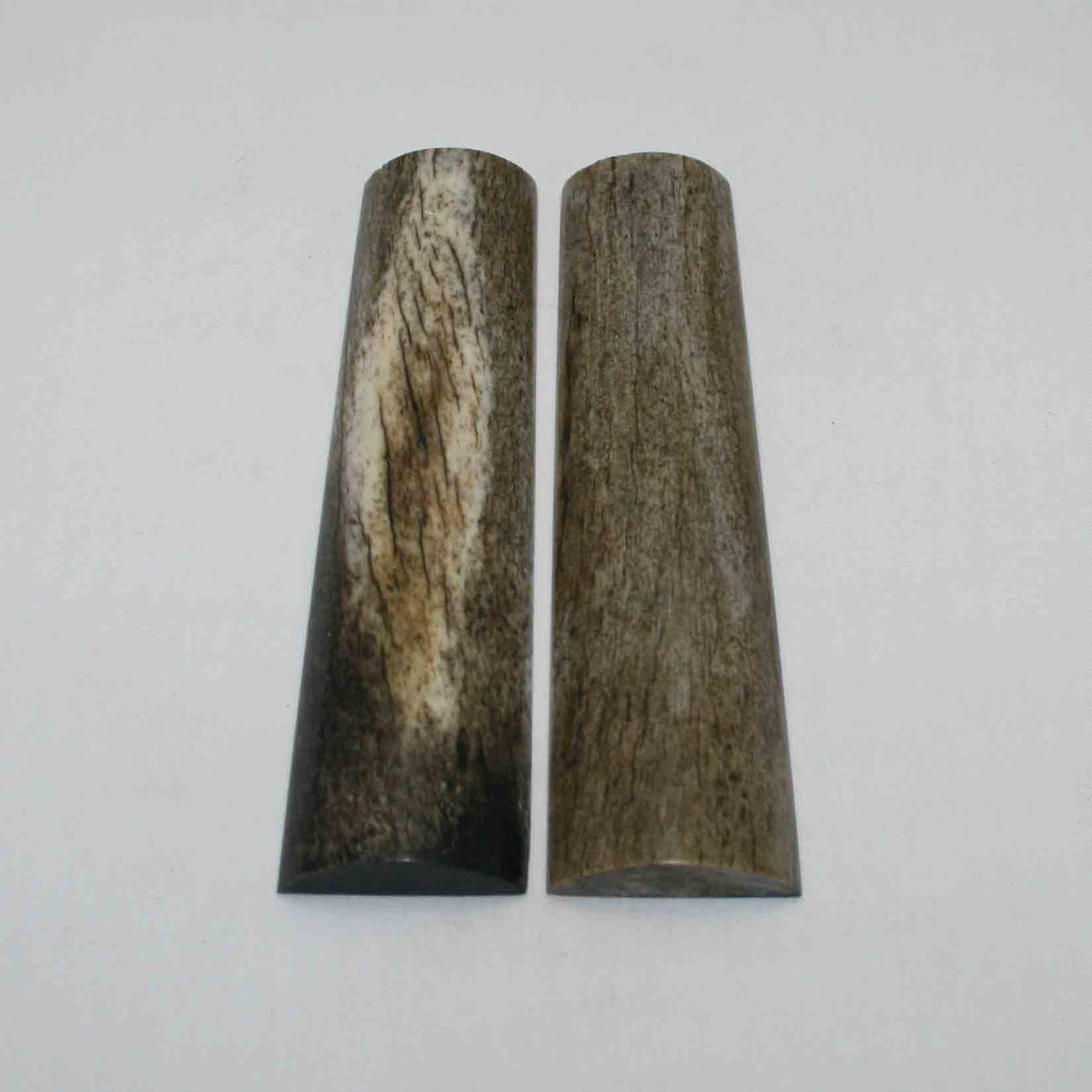 NB104JS26 Giraffe Bone Scales