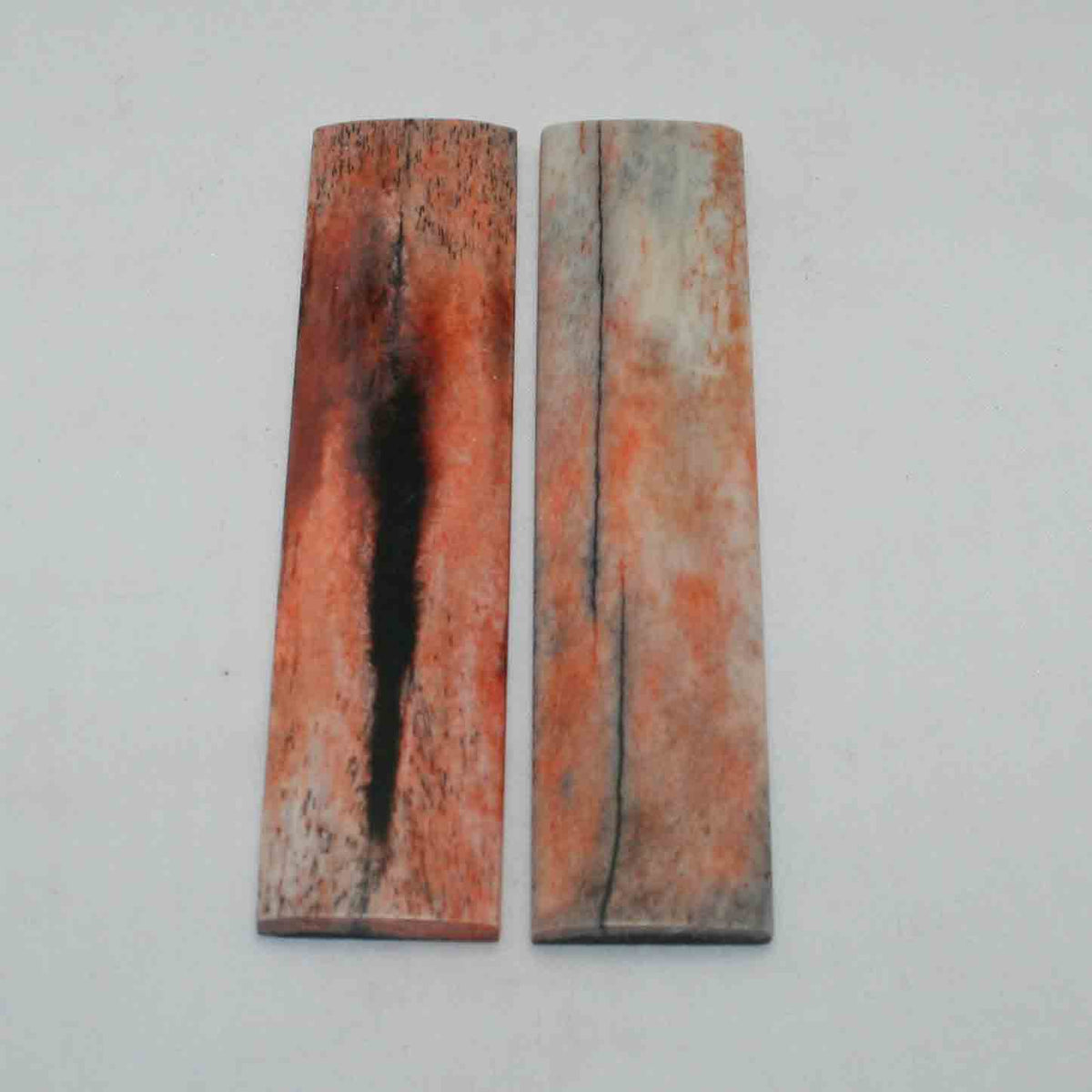 NB104JS40 Giraffe Bone Scales