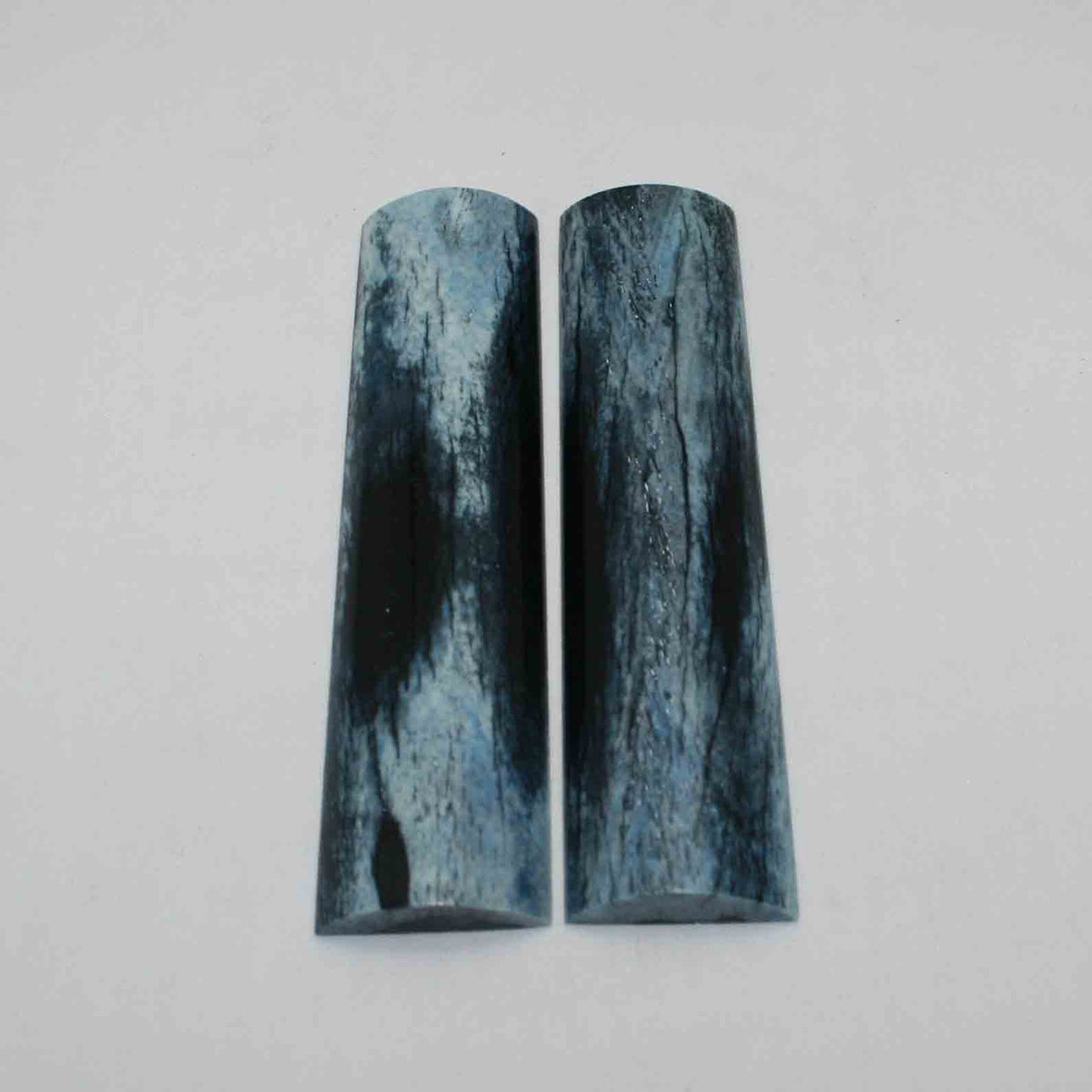 NB104JS45 Giraffe Bone Scales