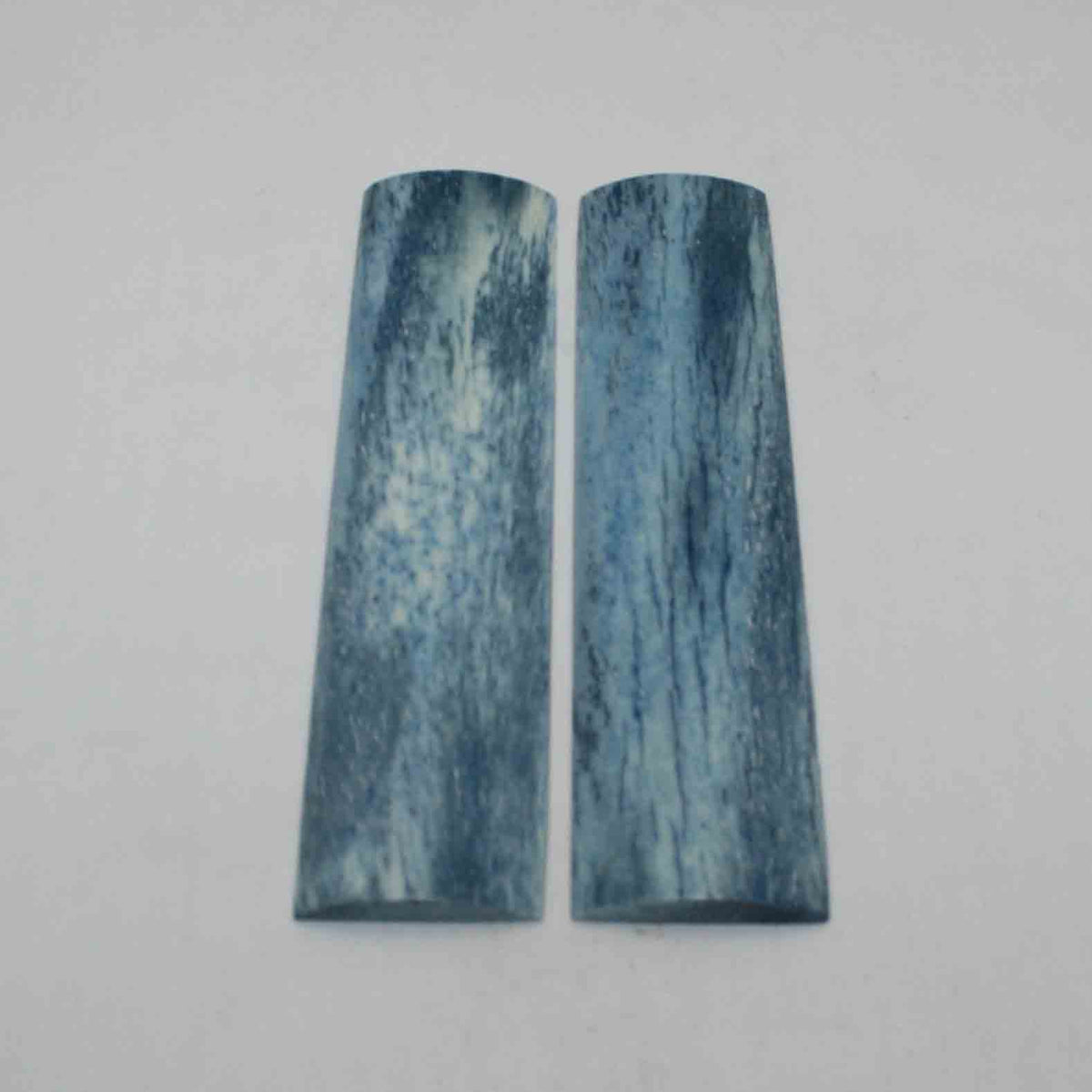 NB104JS47 Giraffe Bone Scales