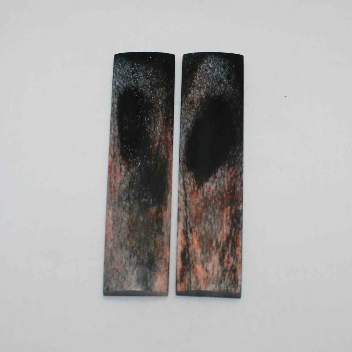 NB104JS64 Giraffe Bone Scales