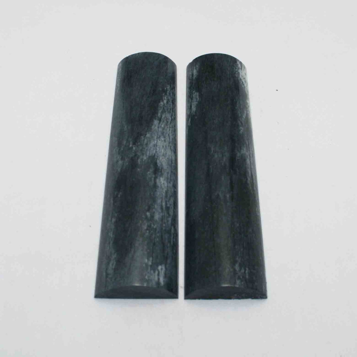 NB104JS68 Giraffe Bone Scales