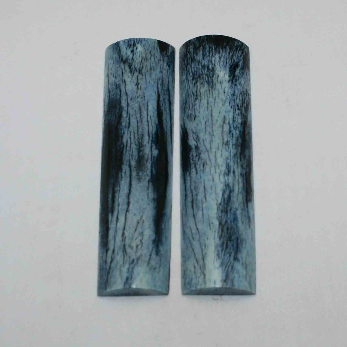 NB104JS6 Giraffe Bone Scales