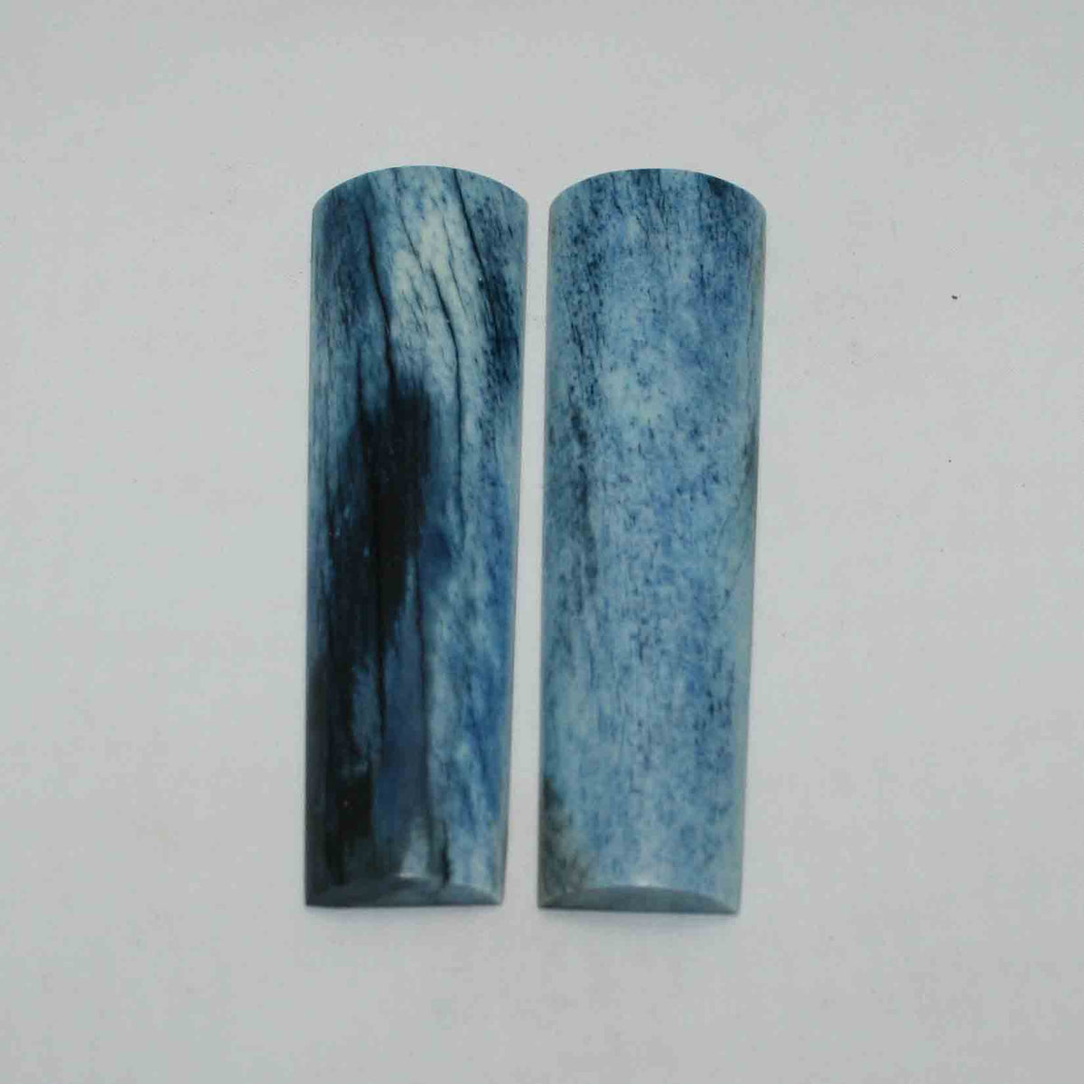 NB104JS71 Giraffe Bone Scales