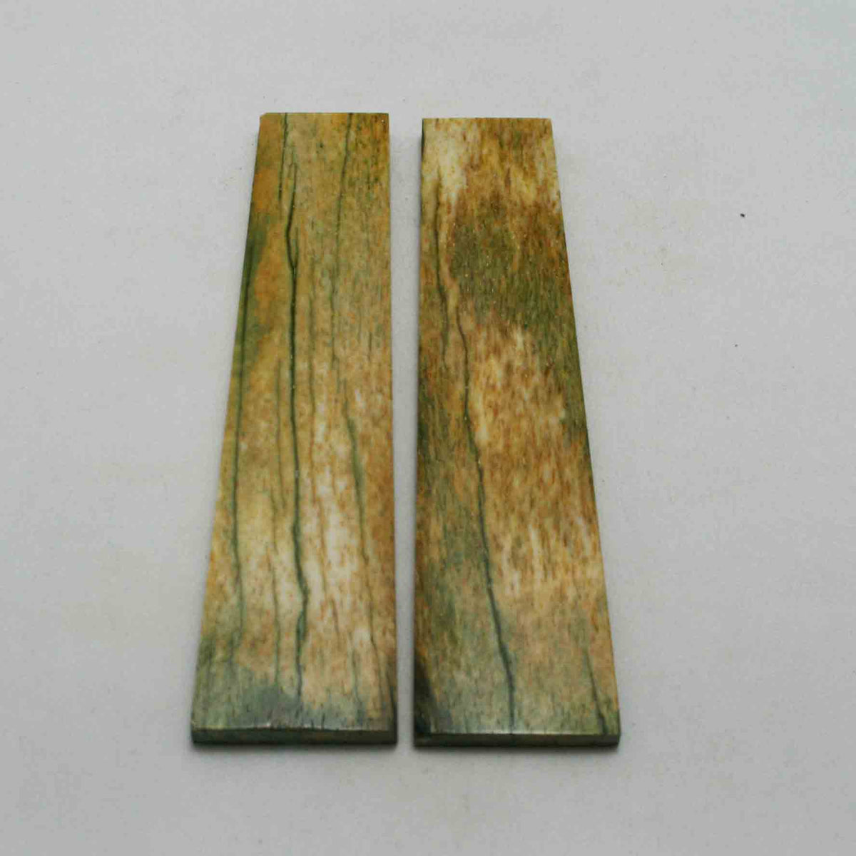 NB104JS72 Giraffe Bone Scales