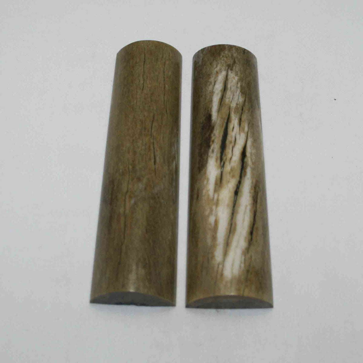 NB104JS81 Giraffe Bone Scales