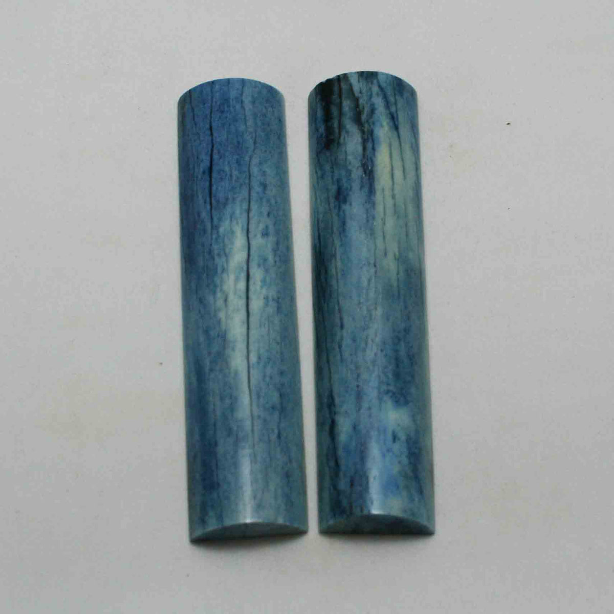 NB104JS85 Giraffe Bone Scales