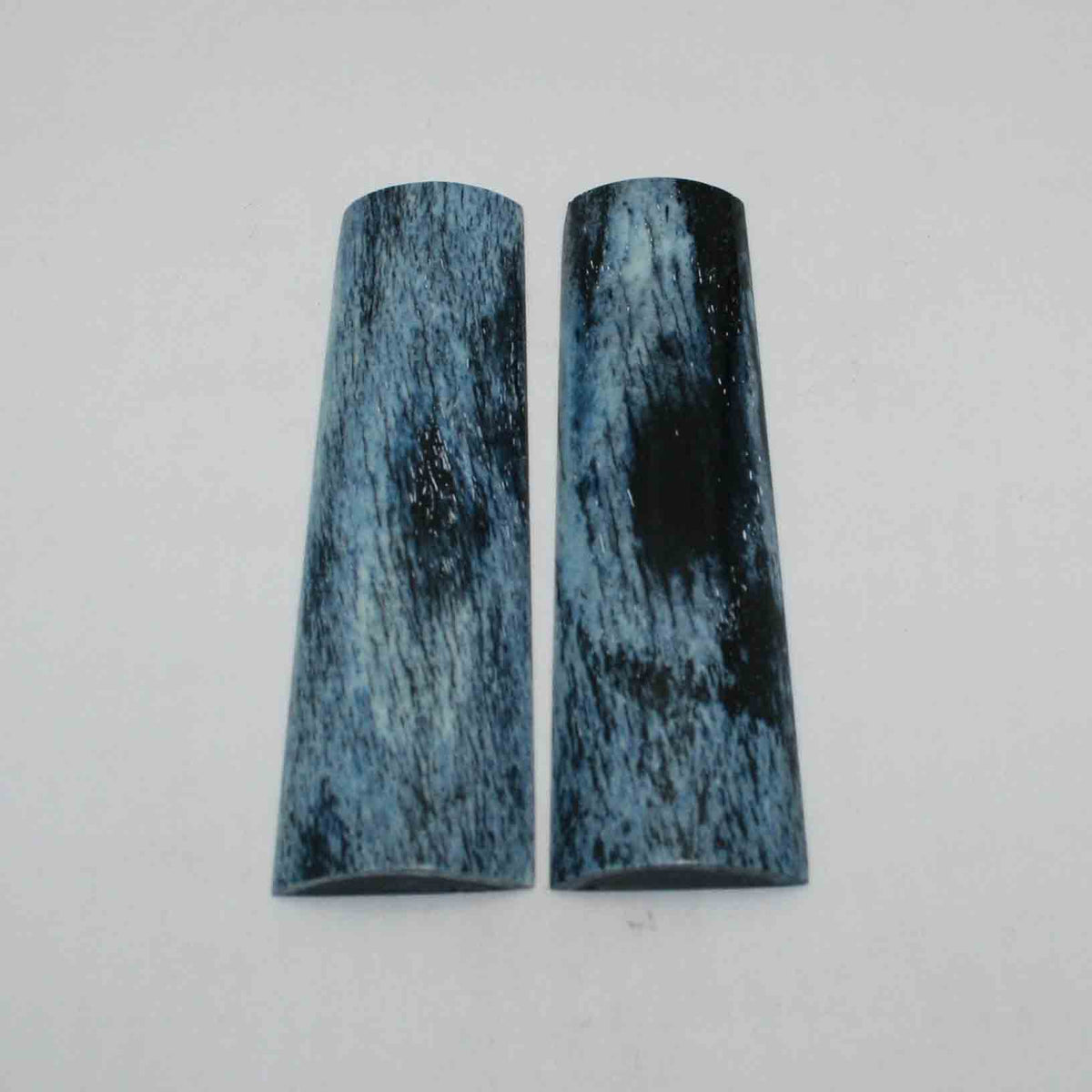 NB104JS8 Giraffe Bone Scales