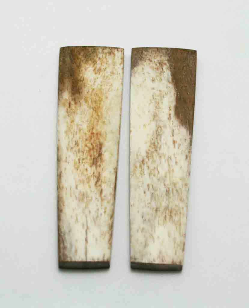 NB104LT8  Giraffe Bone Scales