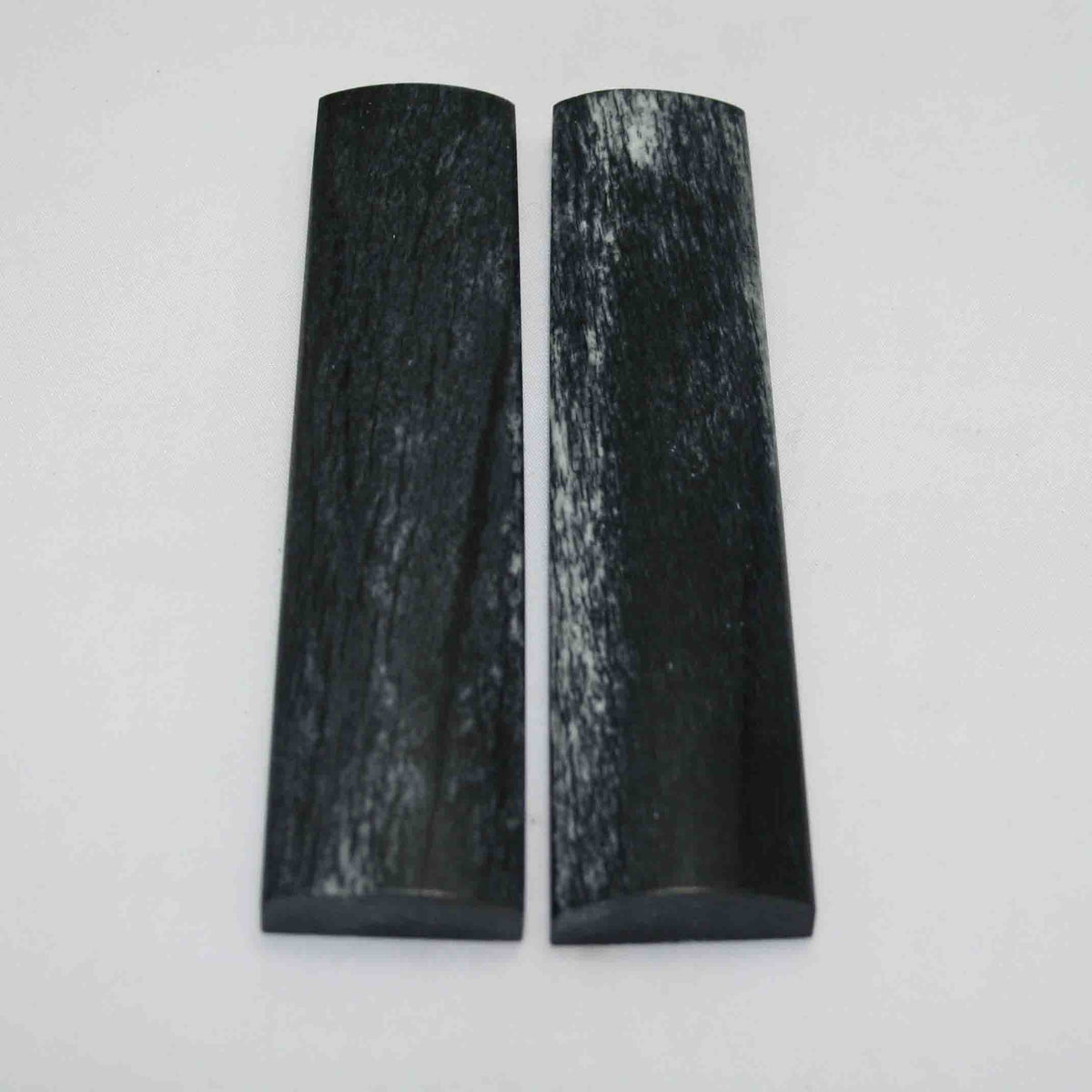 NB104MAN110 Giraffe Bone Scales