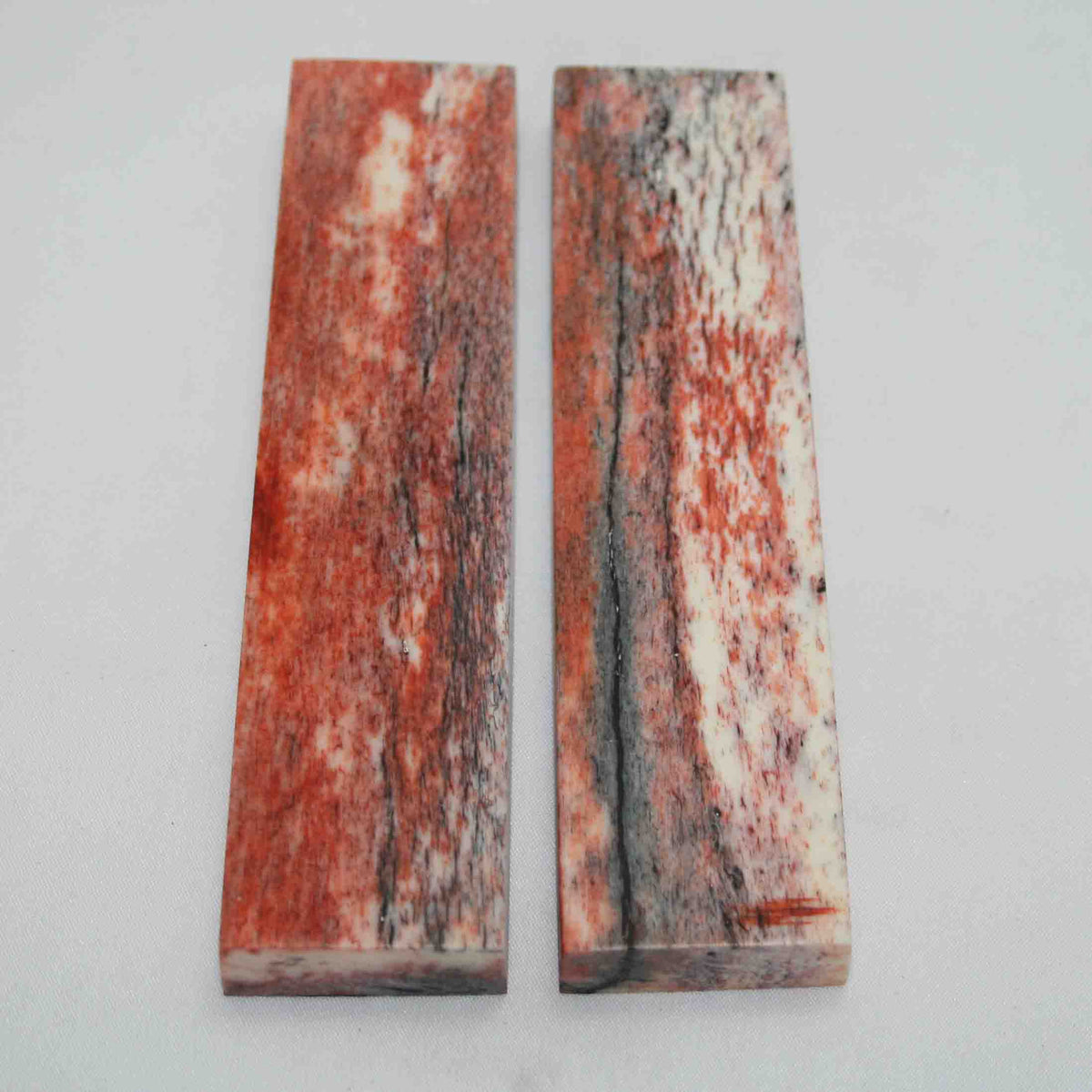 NB104MAN112 Giraffe Bone Scales