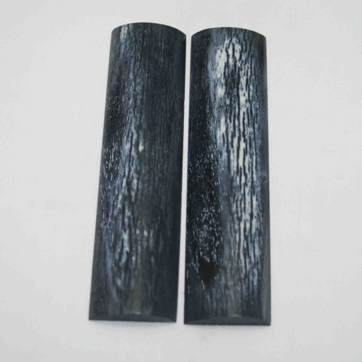 NB104MAN117 Giraffe Bone Scales