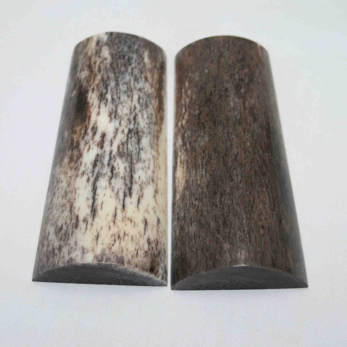 NB104MAN128 Giraffe Bone Scales