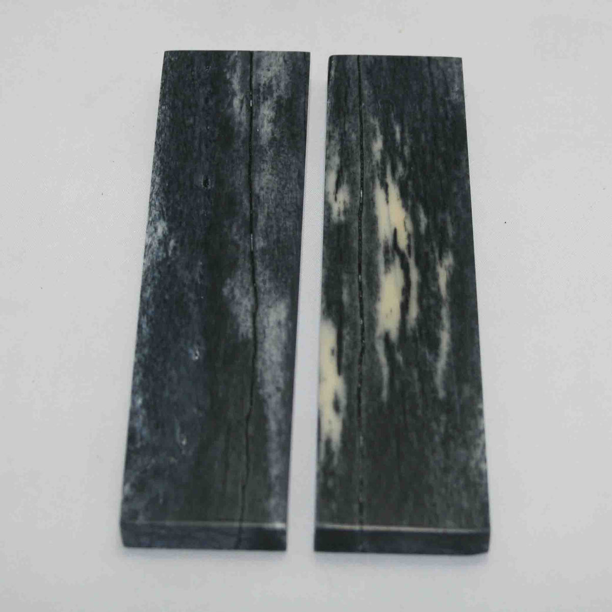 NB104MAN136 Giraffe Bone Scales