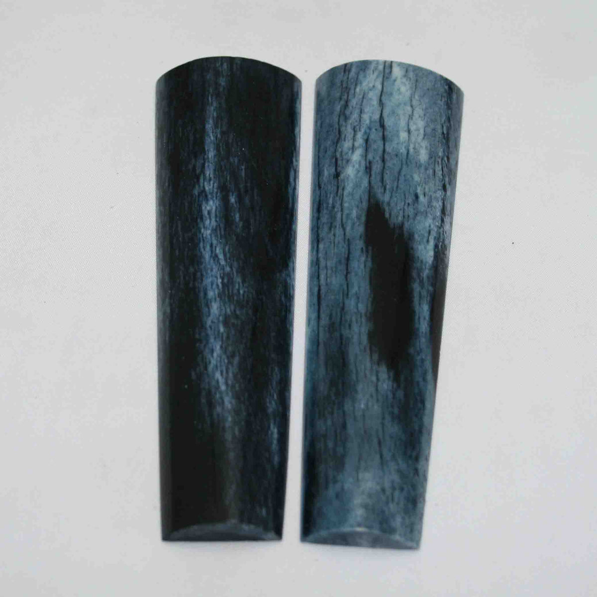 NB104MAN138 Giraffe Bone Scales