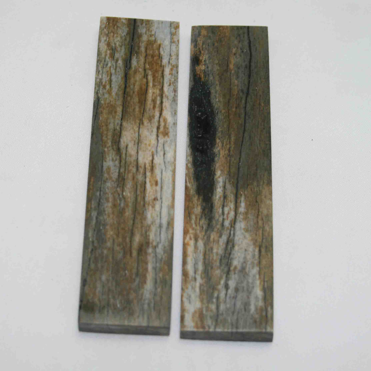 NB104MAN141 Giraffe Bone Scales