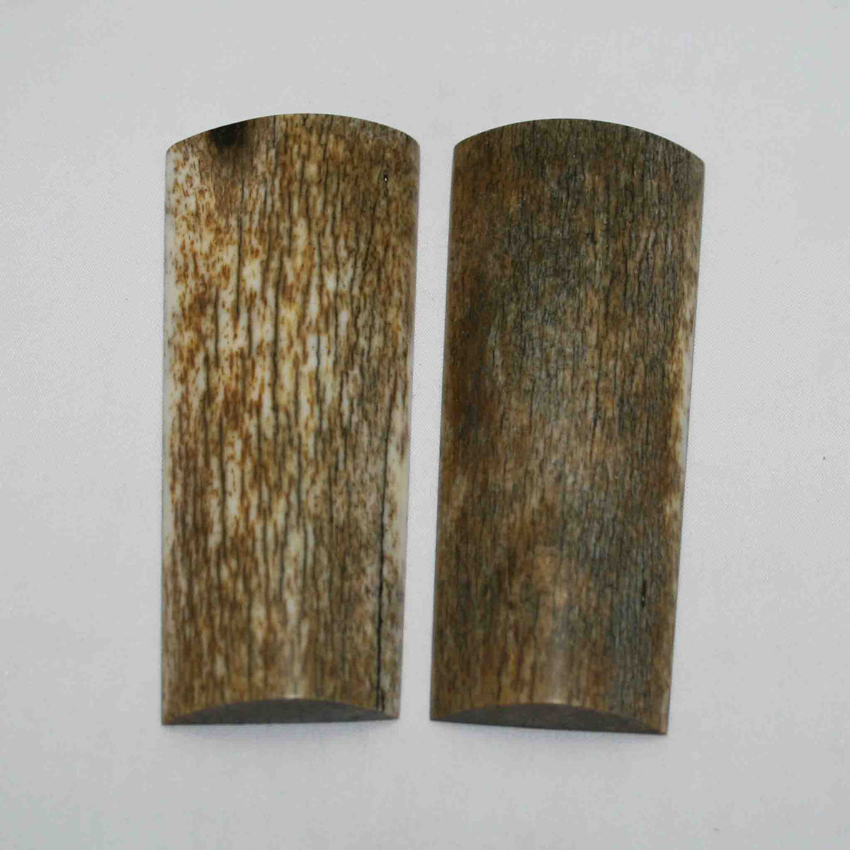 NB104MAN147 Giraffe Bone Scales