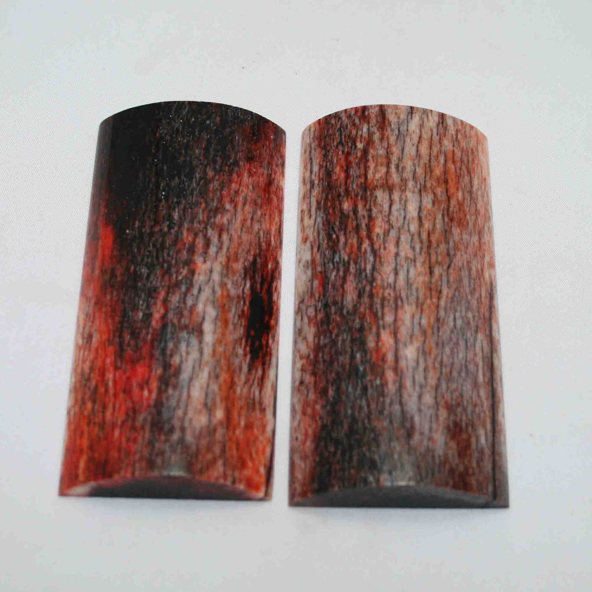 NB104MAN149 Giraffe Bone Scales