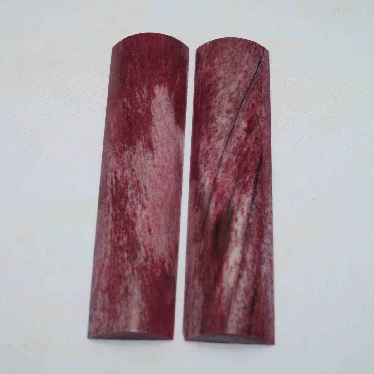 NB104MAN152 Giraffe Bone Scales