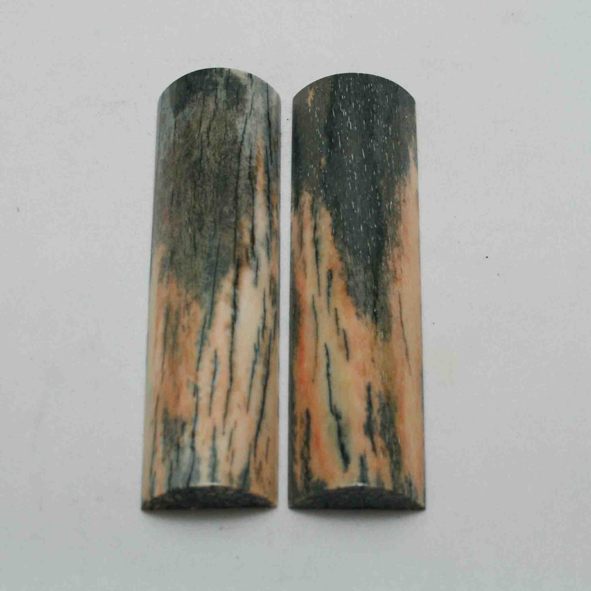 NB104MAN161 Giraffe Bone Scales