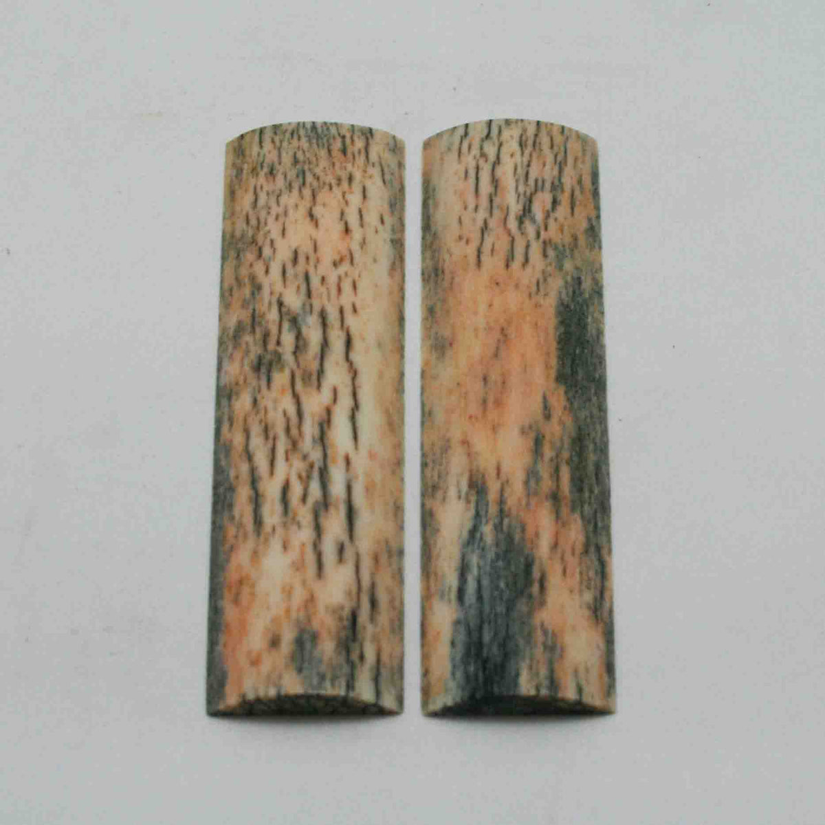 NB104MAN162 Giraffe Bone Scales